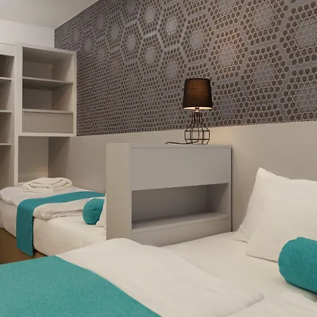 Otel Mika Downtown 4*