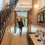 Hotel Mika Downtown