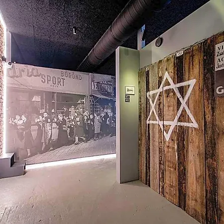 Mika Downtown Budapešť