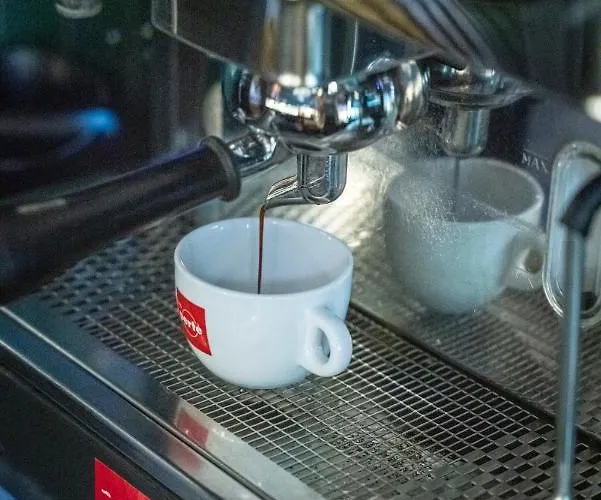 Mika Downtown Отель