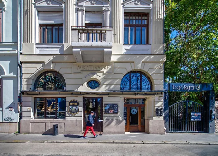 Mika Downtown Отель Будапешт