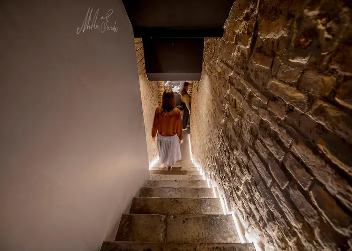 Отель Mika Downtown