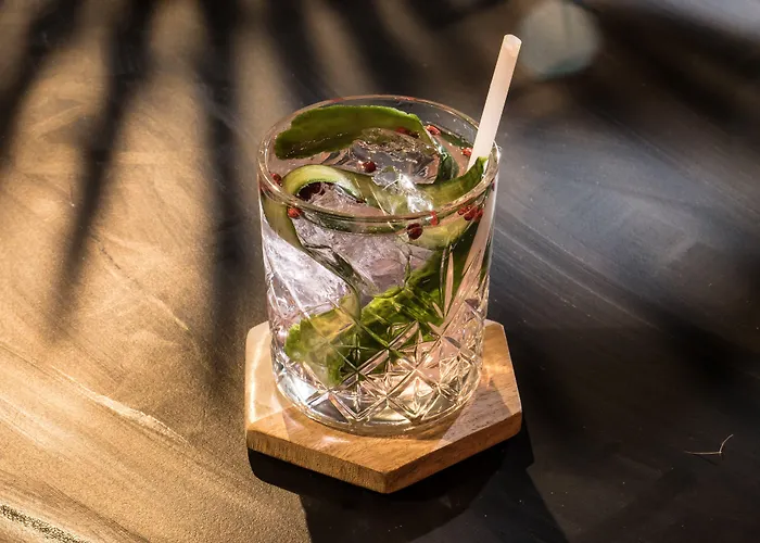 Mika Downtown Отель 4*