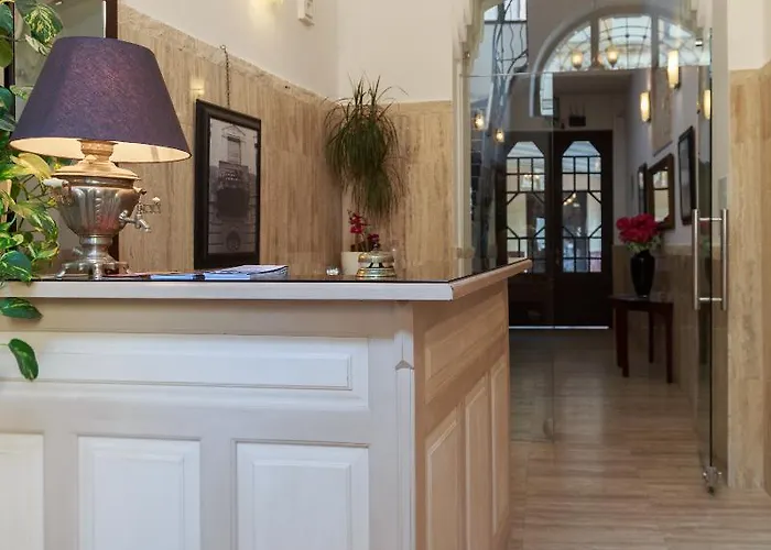 Mika Downtown Отель