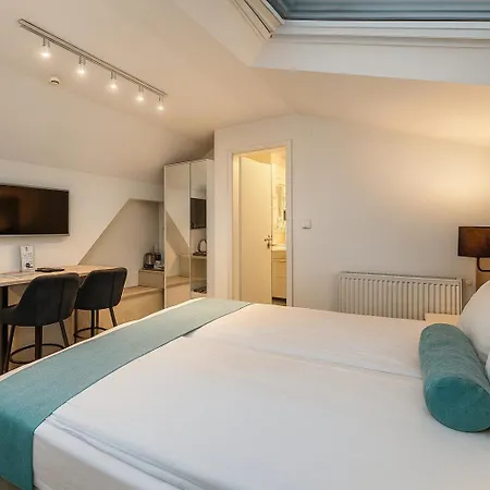 Mika Downtown Hotel 4*