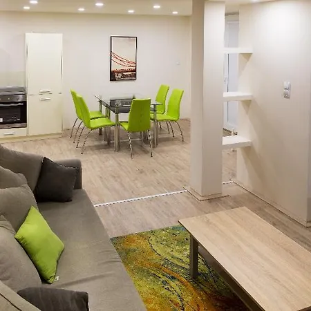 Mika Downtown Hotel 3*