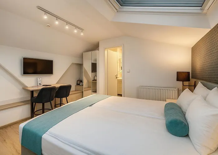 Mika Downtown Hotel 4*