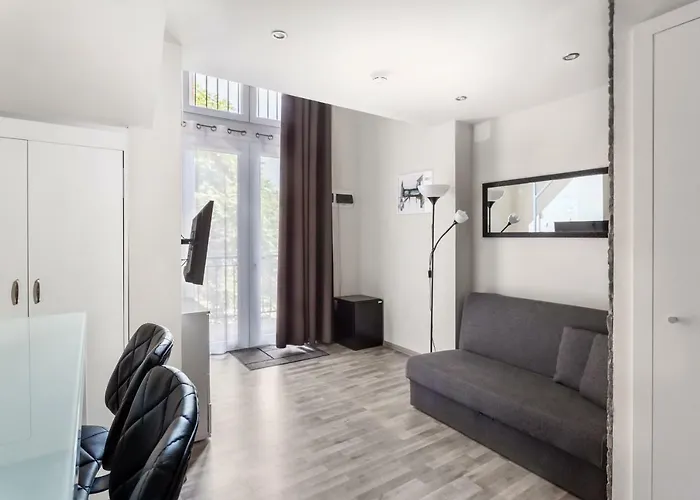 Mika Downtown Hotel 4*